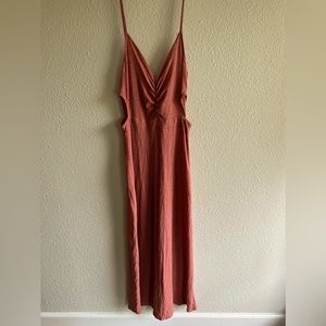 Maxi dress w/side cut-outs
